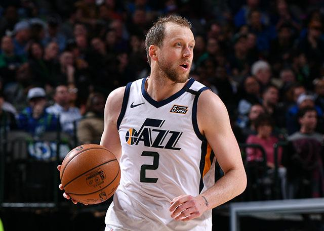 包含奥兰多魔术训练开放日，赛前伤情更新引欢呼，NBA总决赛在即，年轻球员得到机会的词条