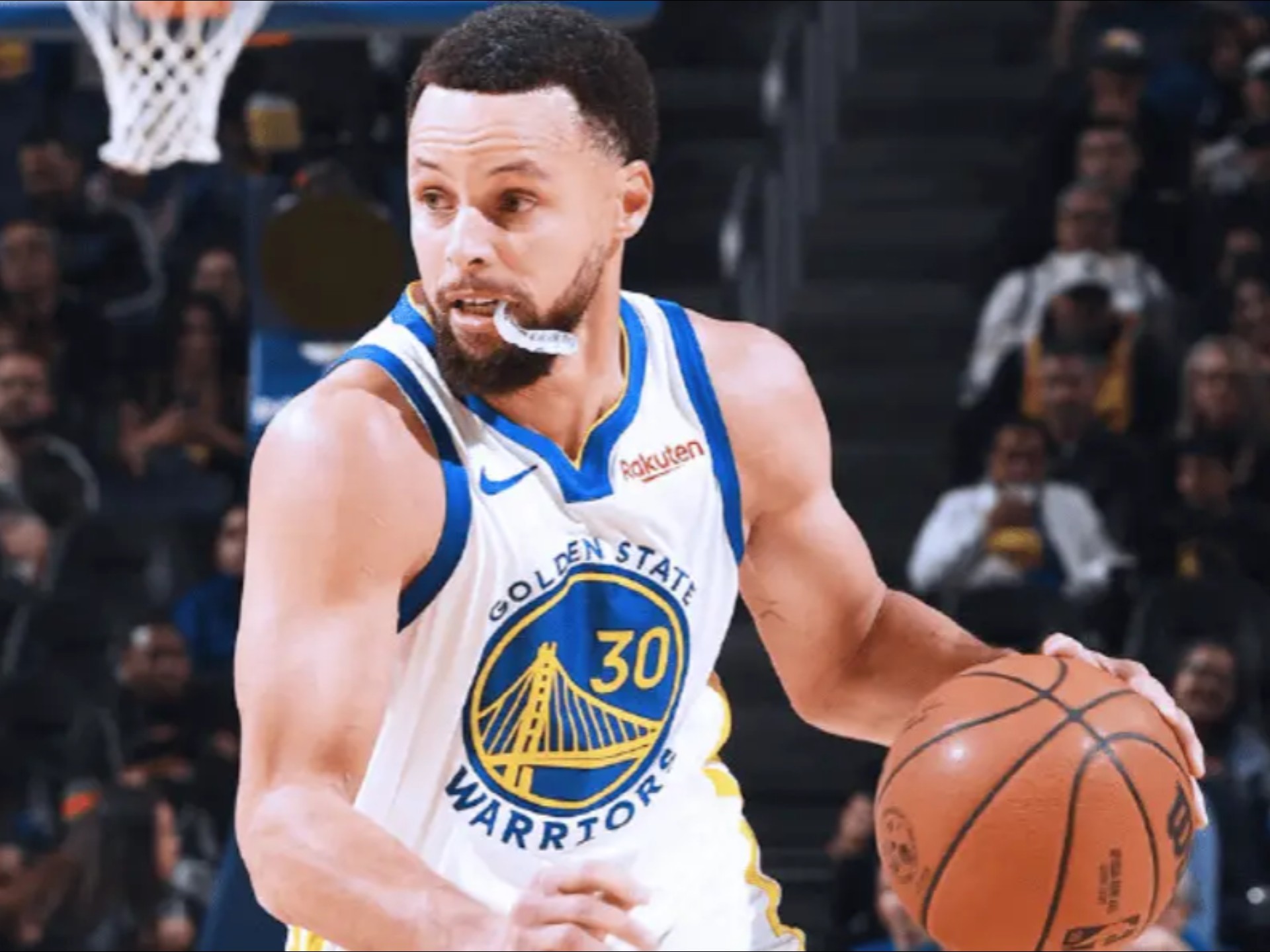 关于库里迎来二十赛季高光表现，日本队球迷沸腾！的信息